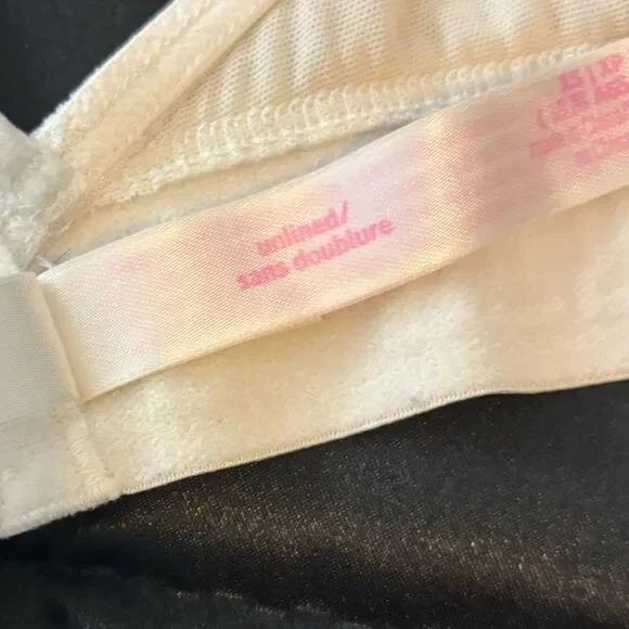 PINK Victoria’s Secret Velvet Floral Print Unlined Bralette Size XS - Picture 6 of 7